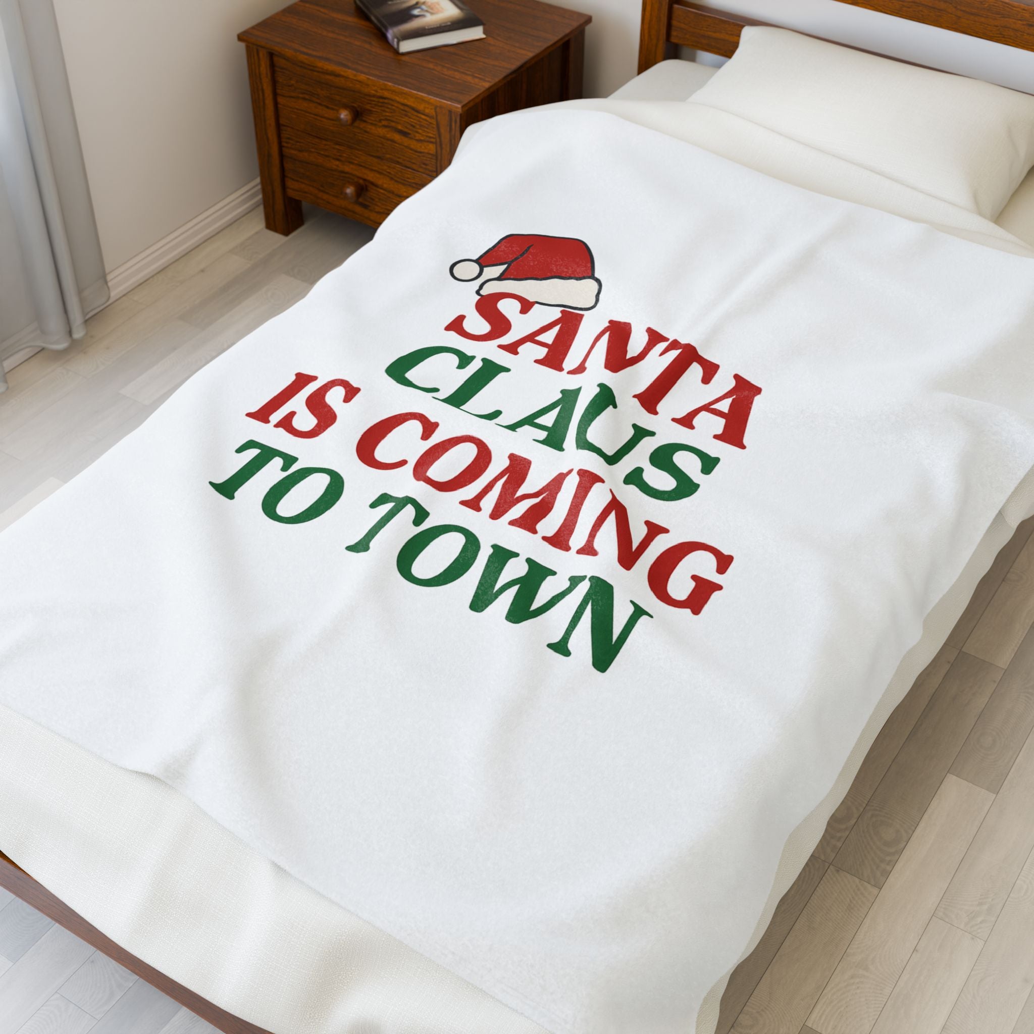 Santa Claus Is Coming To Town Velveteen Plush Blanket — Cozy Christmas Throw
